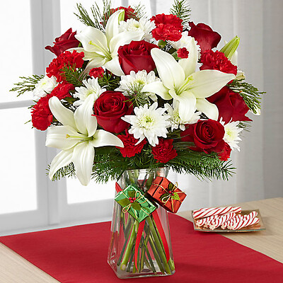 Joyous Holiday&amp;trade; Bouquet